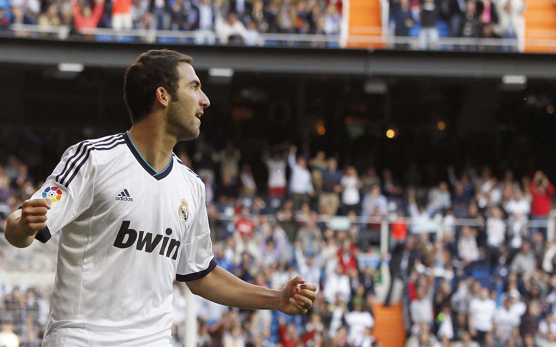 穆雷17助攻导演逆转 布朗33分成空砍 掘金力克绿军迎六连胜